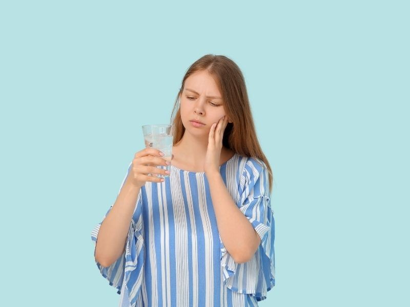 Dentes Sensíveis? 5 Causas Comuns e Como a Limpeza no Dentista Pode Ajudar